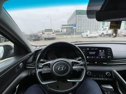 Hyundai Elantra 2021 года за 6 700 000 тг. в Атырау – фото 7