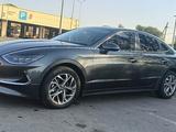 Hyundai Sonata 2022 годаүшін10 100 000 тг. в Алматы – фото 2