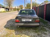 Mercedes-Benz E 220 1994 года за 1 000 000 тг. в Талдыкорган – фото 2