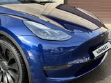 Tesla Model Y 2021 годаfor16 900 000 тг. в Алматы – фото 2