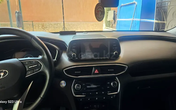 Hyundai Santa Fe 2019 годаүшін12 500 000 тг. в Шымкент