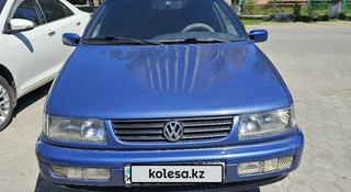 Volkswagen Passat 1995 года за 2 500 000 тг. в Семей
