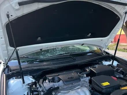 Toyota Camry 2014 года за 9 800 000 тг. в Атырау – фото 7