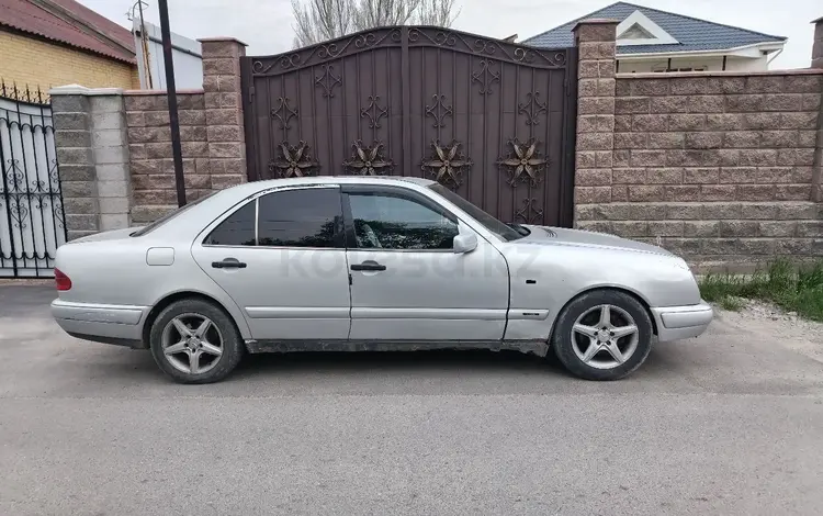 Mercedes-Benz E 230 1997 годаүшін1 700 000 тг. в Алматы