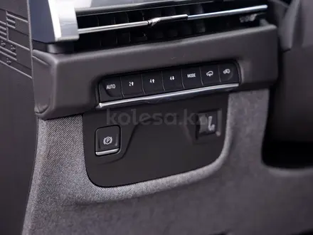 Cadillac Escalade Premium Luxury Platinum 2025 года за 94 900 000 тг. в Атырау – фото 12