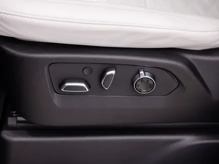 Cadillac Escalade Premium Luxury Platinum 2025 года за 94 900 000 тг. в Атырау – фото 13