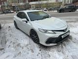 Toyota Camry 2022 годаүшін16 500 000 тг. в Астана – фото 2