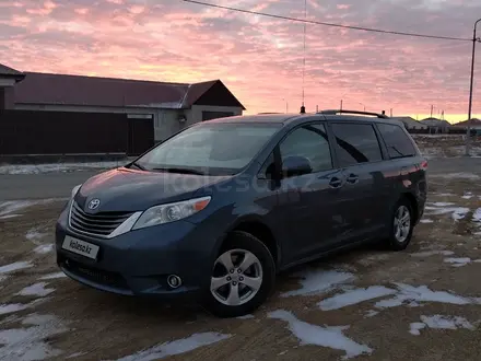 Toyota Sienna 2014 года за 6 500 000 тг. в Атырау