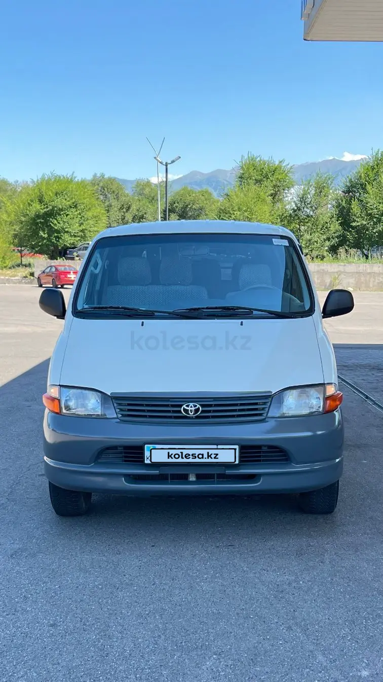Toyota HiAce, 2002