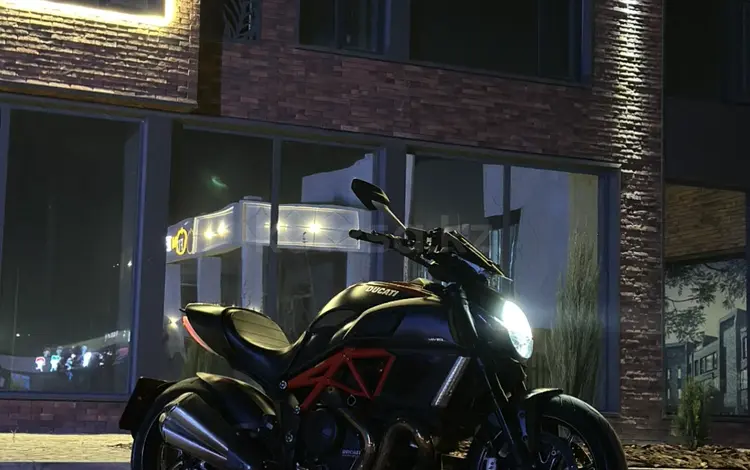 Ducati  Diavel Carbon 2014 года за 5 000 000 тг. в Шымкент