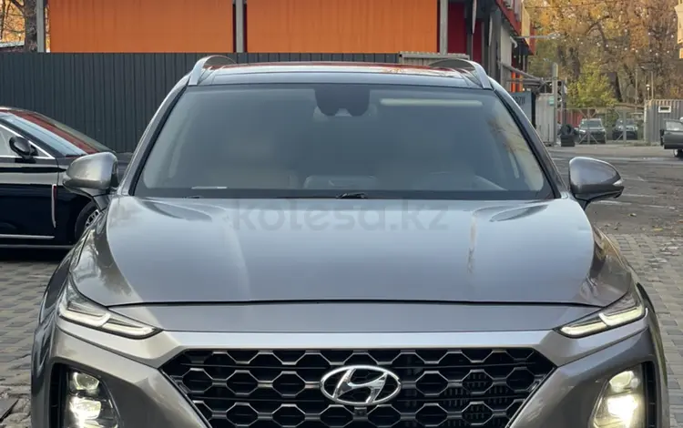 Hyundai Santa Fe 2020 года за 12 400 000 тг. в Алматы