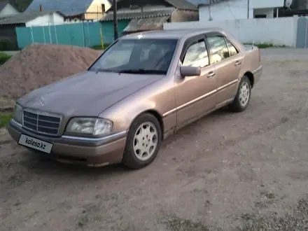 Mercedes-Benz C 220 1994 года за 2 000 000 тг. в Тараз – фото 2