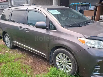 Toyota Sienna 2015 года за 8 000 000 тг. в Алматы – фото 4