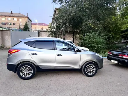 Hyundai Tucson 2011 года за 5 300 000 тг. в Уральск – фото 4