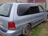 Kia Carnival 2003 годаfor1 500 000 тг. в Атакент – фото 4