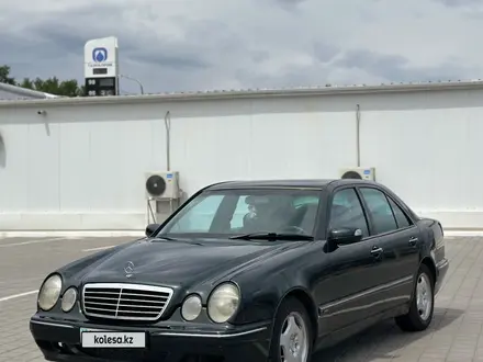 Mercedes-Benz E 280 2000 года за 3 100 000 тг. в Караганда – фото 4