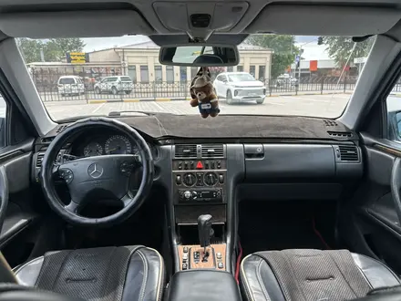 Mercedes-Benz E 280 2000 года за 3 100 000 тг. в Караганда – фото 18