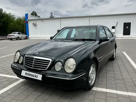 Mercedes-Benz E 280 2000 года за 3 100 000 тг. в Караганда – фото 2