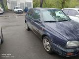 Volkswagen Golf 1993 года за 890 000 тг. в Усть-Каменогорск – фото 2