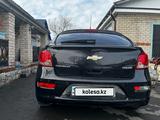 Chevrolet Cruze 2011 года за 4 500 000 тг. в Сарыколь – фото 4