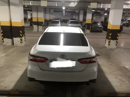 Toyota Camry 2019 года за 13 500 000 тг. в Астана – фото 4