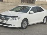 Toyota Camry 2014 года за 8 300 000 тг. в Шымкент – фото 2