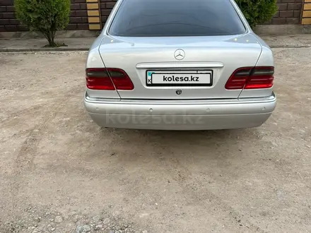 Mercedes-Benz E 320 1998 года за 4 000 000 тг. в Алматы – фото 3