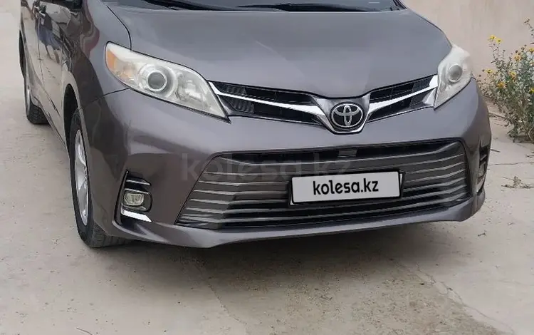 Toyota Sienna 2015 годаүшін12 000 000 тг. в Актау