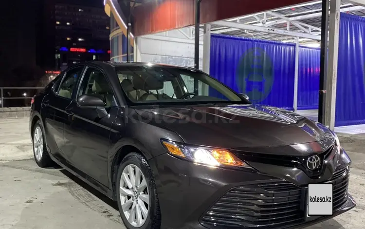 Toyota Camry 2018 годаүшін12 300 000 тг. в Алматы