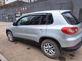 Volkswagen Tiguan 2009 года за 4 600 000 тг. в Астана – фото 2