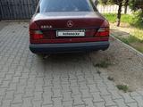 Mercedes-Benz E 260 1989 года за 1 450 000 тг. в Алматы – фото 3