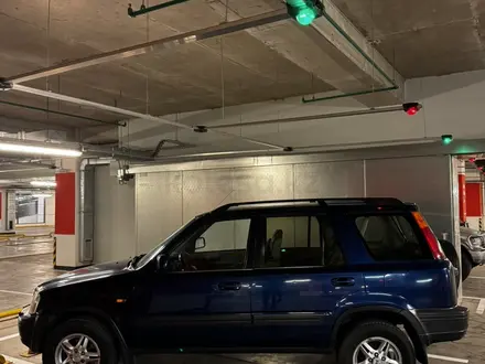 Honda CR-V 1998 года за 2 600 000 тг. в Алматы – фото 5