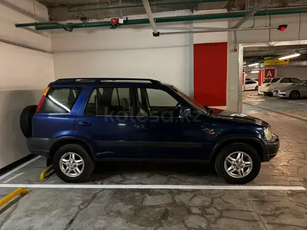Honda CR-V 1998 года за 2 600 000 тг. в Алматы – фото 6