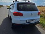 Volkswagen Tiguan 2015 года за 7 800 000 тг. в Петропавловск – фото 3