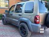 Jeep Liberty 2005 годаүшін6 000 000 тг. в Караганда – фото 4