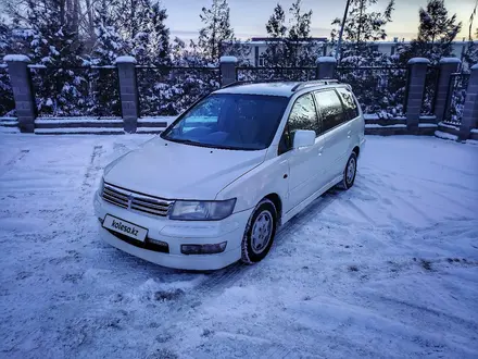 Mitsubishi Chariot 1998 года за 1 650 000 тг. в Алматы