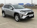 Toyota RAV4 2020 годаүшін16 000 000 тг. в Атырау – фото 4