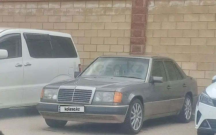 Mercedes-Benz E 260 1990 годаfor1 500 000 тг. в Астана