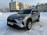 Toyota RAV4 2019 года за 14 200 000 тг. в Усть-Каменогорск – фото 2
