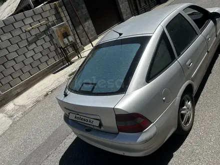 Opel Vectra 1997 года за 1 300 000 тг. в Шымкент – фото 4