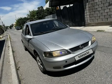 Opel Vectra 1997 года за 1 300 000 тг. в Шымкент – фото 2