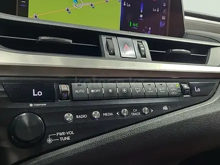 Lexus ES 250 2019 года за 17 900 000 тг. в Алматы – фото 19
