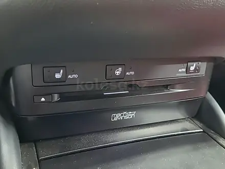 Lexus ES 250 2019 года за 17 900 000 тг. в Алматы – фото 20