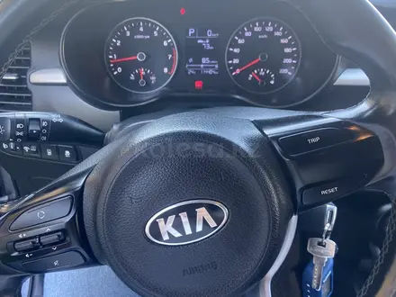 Kia Rio 2018 года за 6 500 000 тг. в Усть-Каменогорск – фото 2