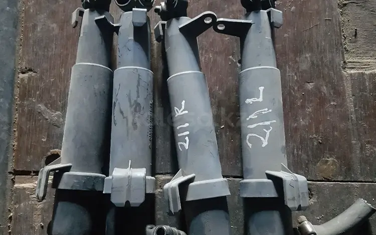 Форсунки омывателя на фары W221 W211 за 10 000 тг. в Шымкент