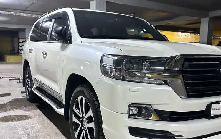 Toyota Land Cruiser 2017 года за 38 999 000 тг. в Астана