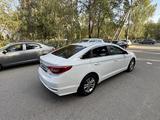 Hyundai Sonata 2015 годаүшін7 840 000 тг. в Алматы – фото 4