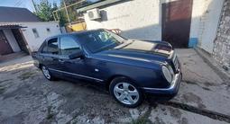 Mercedes-Benz E 280 1998 годаүшін2 800 000 тг. в Актобе – фото 2