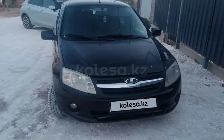 ВАЗ (Lada) Granta 2190 2013 годаүшін2 300 000 тг. в Уральск