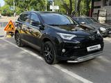 Toyota RAV4 2018 годаүшін11 300 000 тг. в Караганда – фото 2
